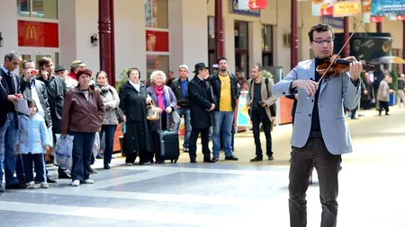 Alexandru Tomescu, recital la Stradivarius, în gară, de Ziua Feroviarilor