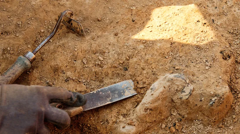 Rămășițe ale deținuților politici de la Târgu Ocna au fost găsite de arheologi