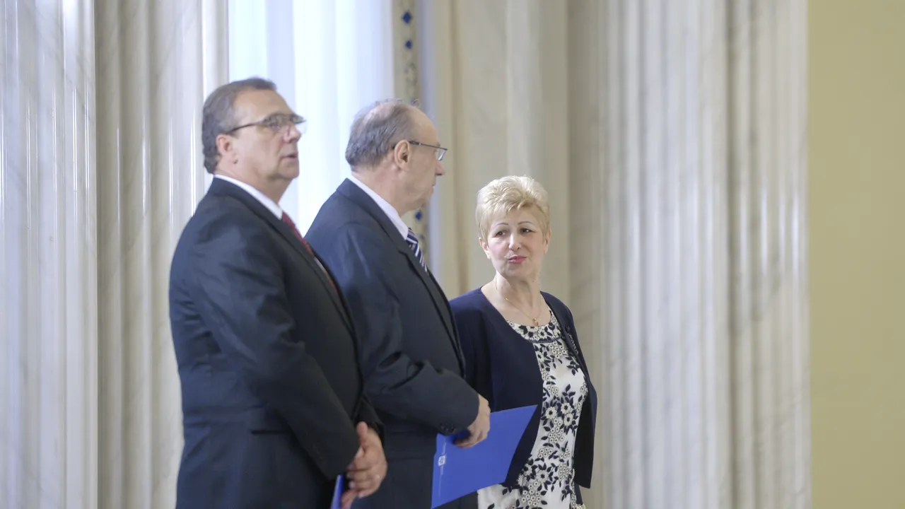 Trei noi judecători la CCR. Ce mesaj le-a transmis Iohannis