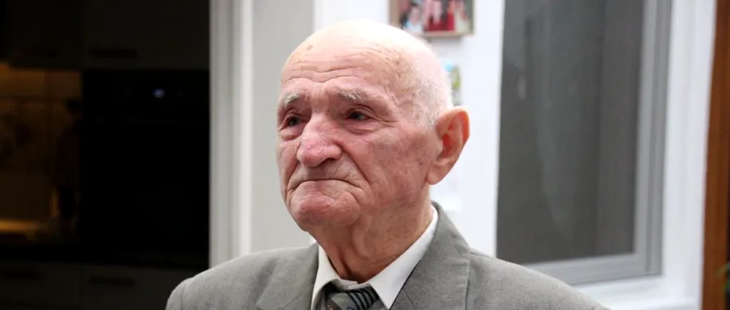 Erou la 98 de ani: Laurean Deac, veteranul de război care a luptat în cel de-al Doilea Război Mondial: „Am suferit tare mult. Cât? Când zice Dumnezeu destul, și eu zic destul”
