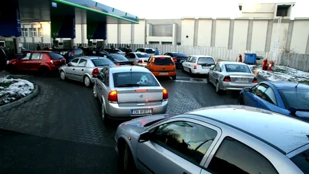 PARADOXUL DE LA POMPĂ. Un român, un bulgar și un german ajung la benzinărie. Câte plinuri de motorină fac