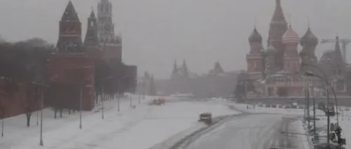 Moscova, afectată de cele mai importante ninsori înregistrate în noiembrie în ultimii 50 de ani. VIDEO