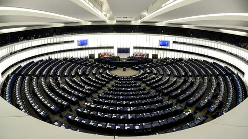 #euromania. MIGRAȚIA politicienilor la alte partide pentru locurile eligibile la EUROPARLAMENTARE și candidații propuși în cursă