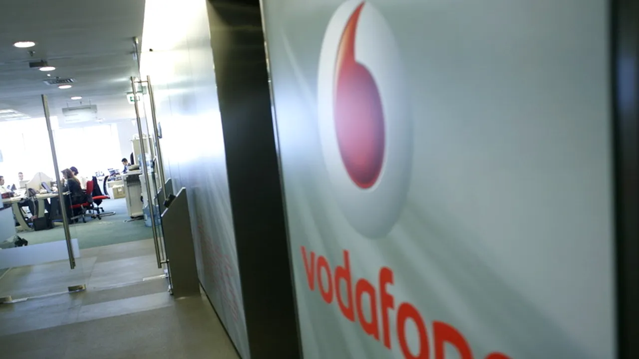 Veniturile Vodafone au scăzut în ultimele trei luni din 2012, dar numărul clienților a urcat