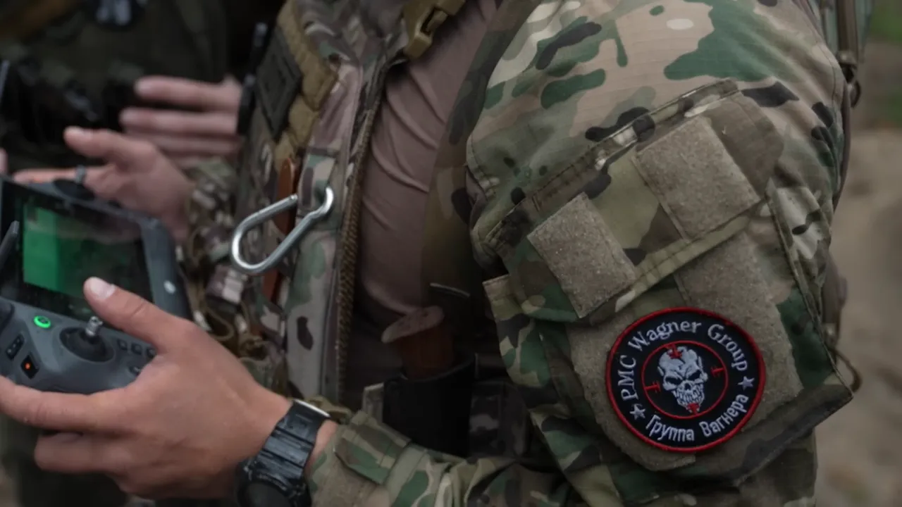 Ce au ajuns să facă foștii luptători Wagner. Unul dintre ei scoate bani folosind logo-ul grupului de mercenari