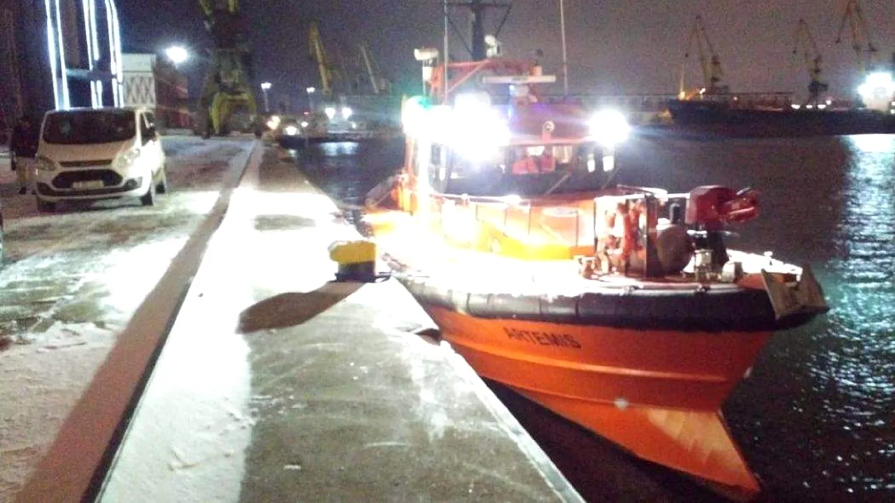 Căpitanul unei nave a fost găsit MORT în Portul Constanța. Motivul pentru care moartea este considerată SUSPECTĂ, deși inițial s-a anunțat că bărbatul a făcut INFARCT