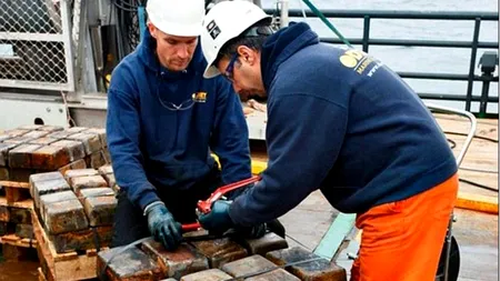 Peste 1.500 de lingouri din argint, datând din 1941, recuperate de pe fundul mării - VIDEO