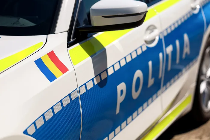 Jaf ca-n filme în Timiș. Falși polițiști au furat 90.000 de lire sterline dintr-o mașină