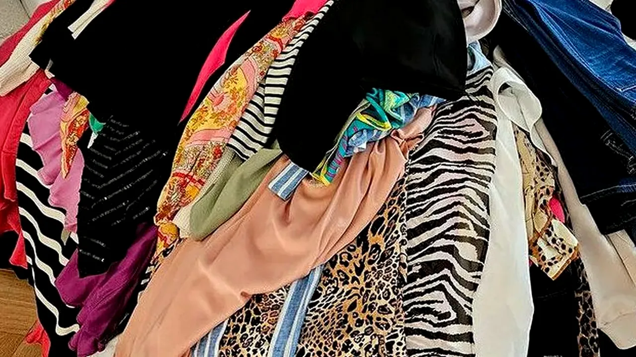 Culorile care atrag imediat atenția. Ce efect au nuanțele hainelor asupra modului în care o persoană este percepută