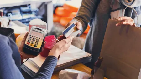 INS: Comerțul cu amănuntul, creștere cu peste 2% în primele 11 luni din 2020. Care sunt cele mai cumpărate produse și cum stă România față de media UE