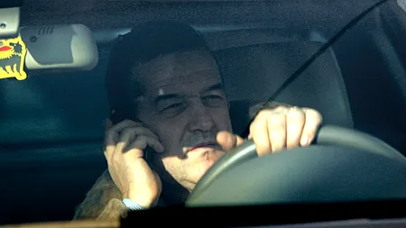 Gigi Becali, lasat fără PERMIS. Unde l-au prins politiștii / Latifundiarul și-a cumpărat recent bolidul de aproape 500.000 de euro