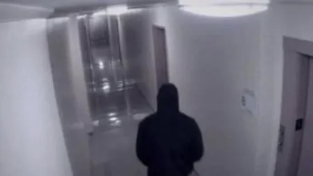 Clip controversat pe YouTube. Ce i s-a întâmplat unui bărbat pe holurile unui spital