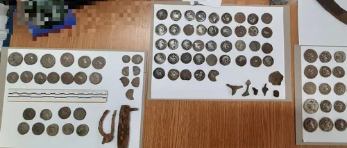FOTO - Tezaur arheologic vechi de 2.000 de ani, descoperit într-o pădure din Alba. Totul a pornit după o postare on-line a unui tânăr de 27 de ani care are un detector de metale