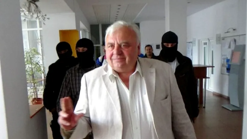 Fostul vicepreședinte al CJ Caraș-Severin, prins când lua mită, va fi cercetat sub control judiciar