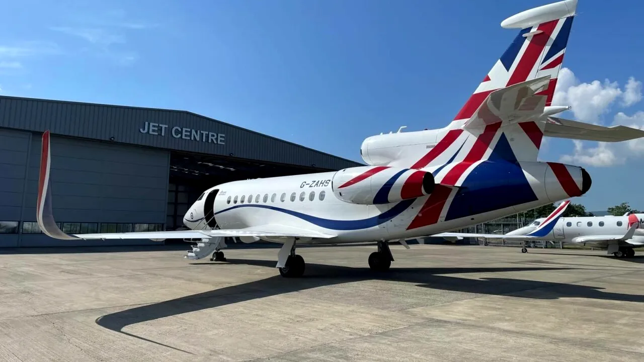 Incident grav la bordul avionului ministrului britanic al Apărării. Semnalul GPS al aeronavei, bruiat într-o țară NATO de la granița cu Rusia
