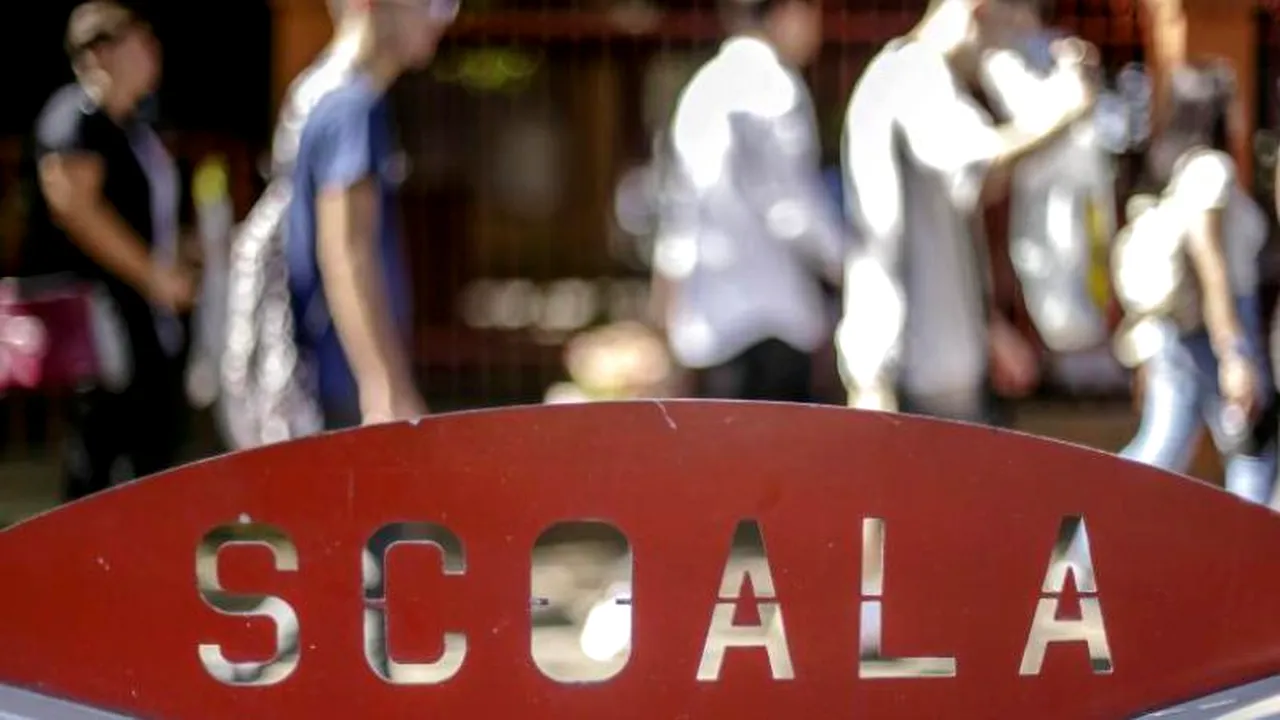 Elevii vor afla peste două săptămâni dacă merg la școală sau râmân în regim online. Andrei Baciu: Toate procesele care țin de organizarea școlilor se știu în linii mari