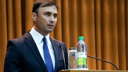 Vitalie Pîrlog, fost ministru al Justiției, ARESTAT la Paris. Cum l-ar fi ajutat pe Vladimir Plahotniuc să evite Interpolul