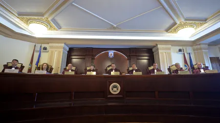 15.000 de membri ai comunității Declic cer Avocatului Poporului sesizarea CCR pe Codul Administrativ