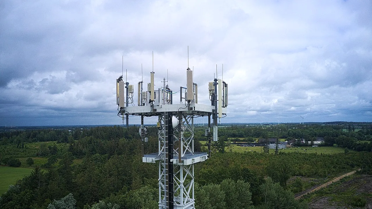 Legea 5G, adoptată de Senat. Undă verde pentru implementarea rețelelor care ne vor schimba viața pentru totdeauna