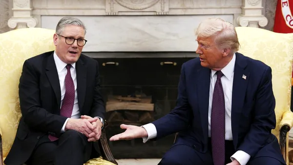 Trump, nervos pe Starmer, premierul britanic: „Mulțumim, dar nu mai avem nevoie de portavioanele voastre”