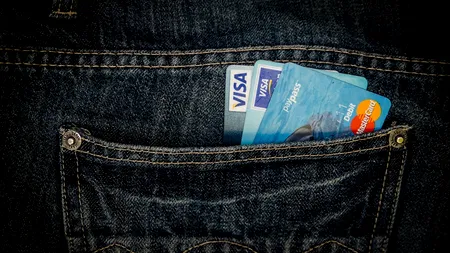 Visa și Mastercard, supuse unei INVESTIGAȚII a Comisiei Europene, cu privire la taxele aplicate comercianților
