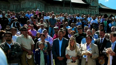 Peste cinci mii de credincioși, la slujba organizată cu ocazia hramului Mănăstirii Prislop