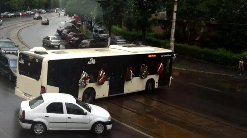 Se întâmplă în România. Un autobuz RATB, închiriat pentru o înmormântare