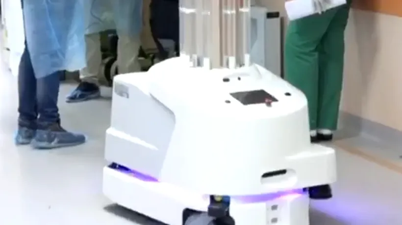 TEHNOLOGIE. La Spitalul Floreasca se testează un robot care efectuează dezinfectarea fără intervenția umană/ VIDEO