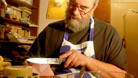 Rețetă friptură de miel pentru masa de Paște. Rețeta lui Radu Anton Roman pentru cea mai bună FRIPTURĂ DE MIEL 