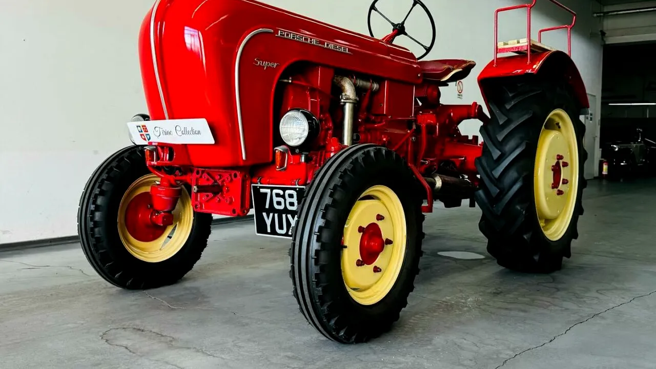 Omul de afaceri Ion Țiriac nu se uită la bani, când face noi achiziții pentru colecția sa auto de lux. Cât a plătit pentru un tractor PORSCHE