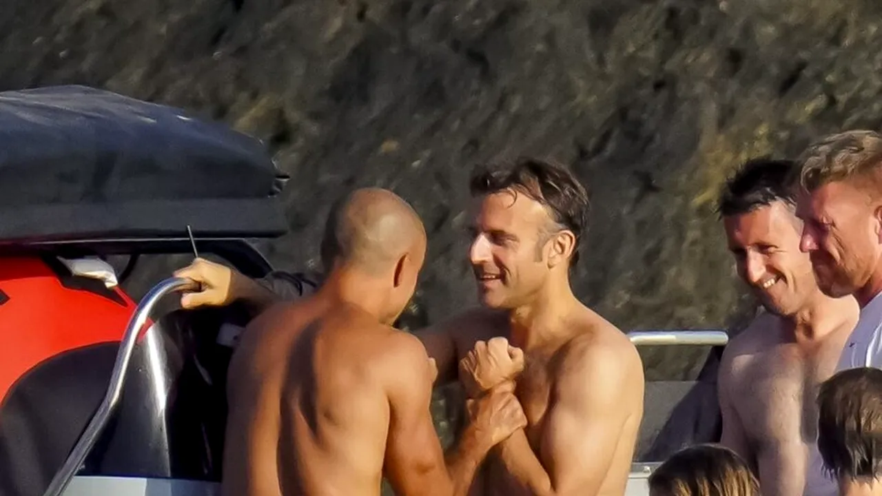 Sunt sau nu reale imaginile în care Emmanuel Macron pare că se SĂRUTĂ cu un bărbat? Pozele au fost distribuite și de persoane publice din România