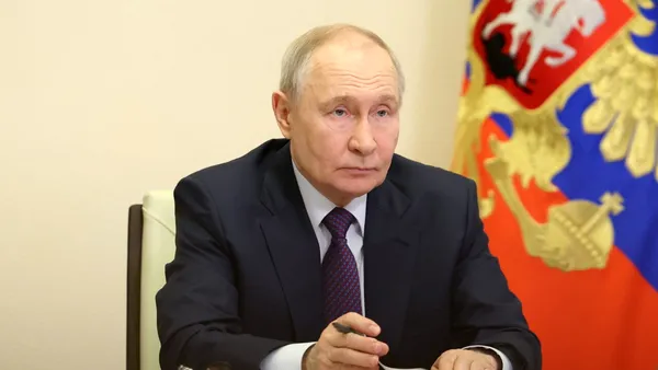 Putin avertizează că aderarea la Uniunea Europeană este „pur și simplu imposibilă” pentru Armenia. Ce argumente aduce liderul de la Kremlin
