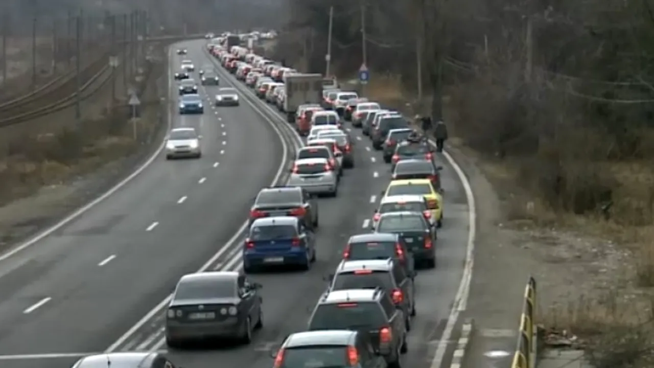Cozi infernale pe DN1. Zonele de pe Valea Prahovei în care se circulă bară la bară