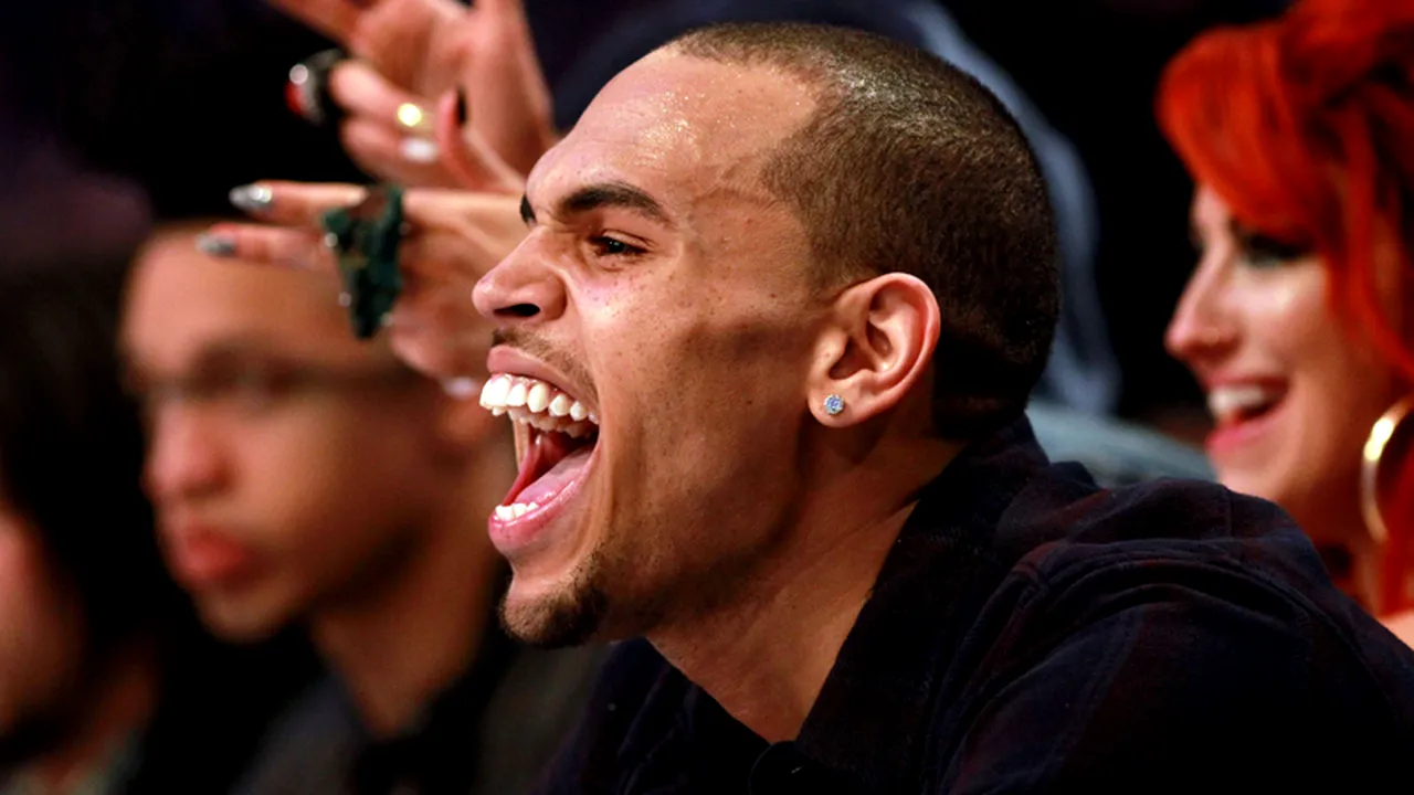 Chris Brown a scăpat de acuzația de vătămare corporală a unui fotograf