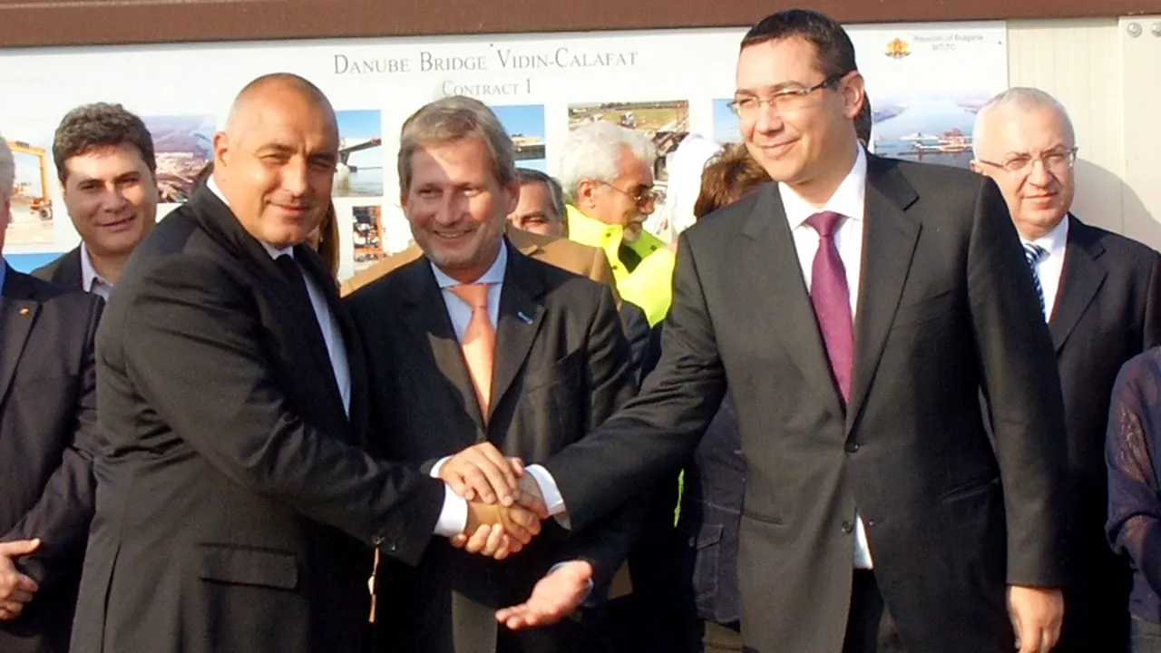 Comisarul Hahn: Bulgaria ar putea servi drept exemplu pentru cum trebuie construite autostrăzile. PLUS: Cum l-a scos presa bulgară DIN POZĂ pe VICTOR PONTA