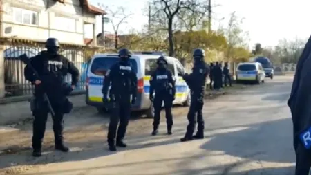 Sute de polițiști, jandarmi și trupe speciale au DESCINS în Dâmbovița la hoții de fier vechi
