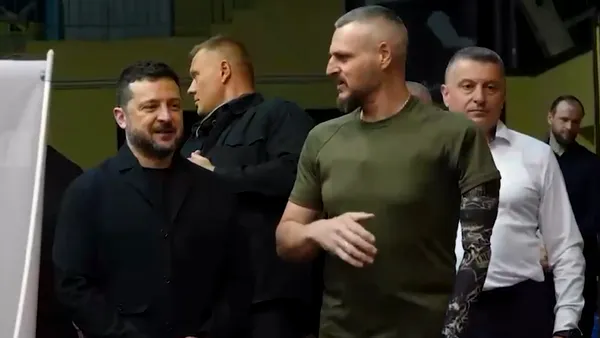 Zelenski s-a filmat când ridica greutăți și juca tenis de masă, pe durata unei întâlniri cu veterani ucraineni