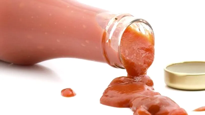 VIDEO: Sticla din care curge și ultima picătură de ketchup