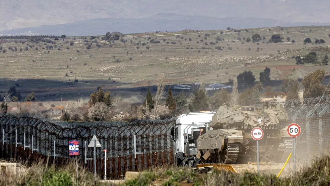 Avioane militare israeliene au bombardat depozite de armament din SIRIA