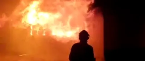 Tragedie în județul Suceava. O femeie a murit în casa cuprinsă de flăcări