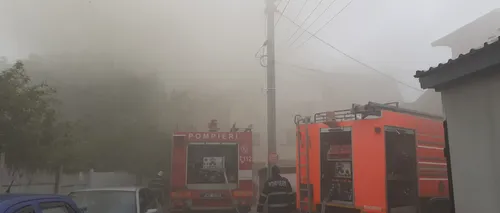 Un bloc din Popești Leordeni a luat foc. Pompierii intervin la fața locului