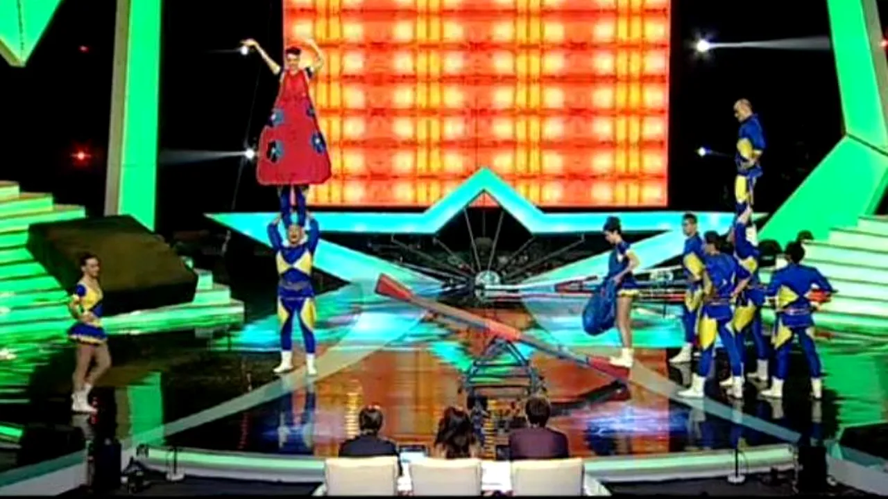 FINALA ROMÂNII AU TALENT, SEZONUL 3. Trupa de acrobați Florea a ținut publicul cu suflet la gură cu numărul pregătit - VIDEO