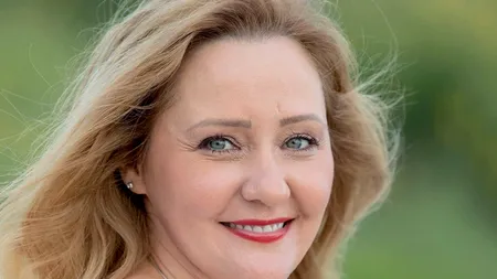 Noul primar Elena Lasconi, după prima zi în funcție: „Nu am semnat în viața mea atâtea acte” - FOTO