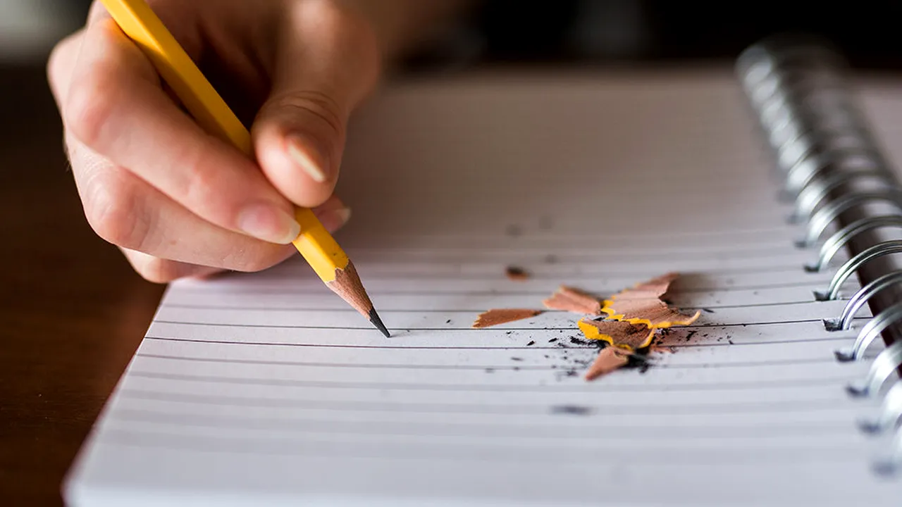 TULCEA. Un tată a amenințat-o cu moartea pe învățătoarea care i-a scăzut nota la purtare fiului său