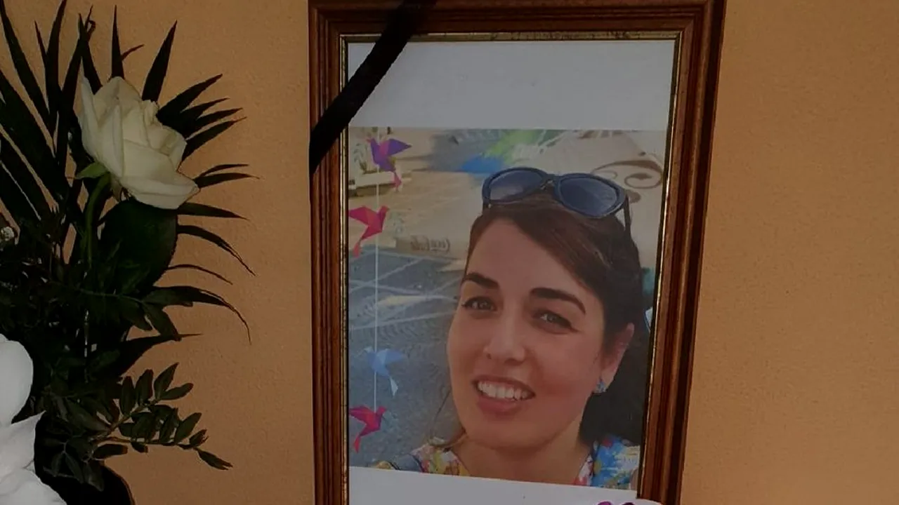 O profesoară care preda limba italiană în Oradea a murit, la doar 37 de ani. Care a fost cauza decesului