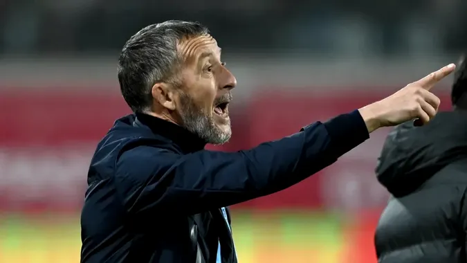 Cine este arbitrul din Liga 1 care a stârnit furia lui Mihai Stoica. Președintele FCSB, de neoprit: „M-a minţit cu neruşinare”