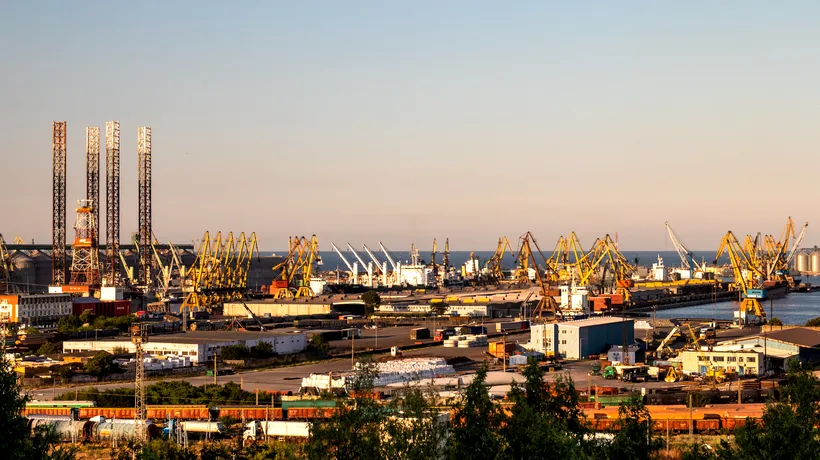 O barjă cu 1.500 de tone de cărbune din Rusia s-a scufundat în Portul Constanța