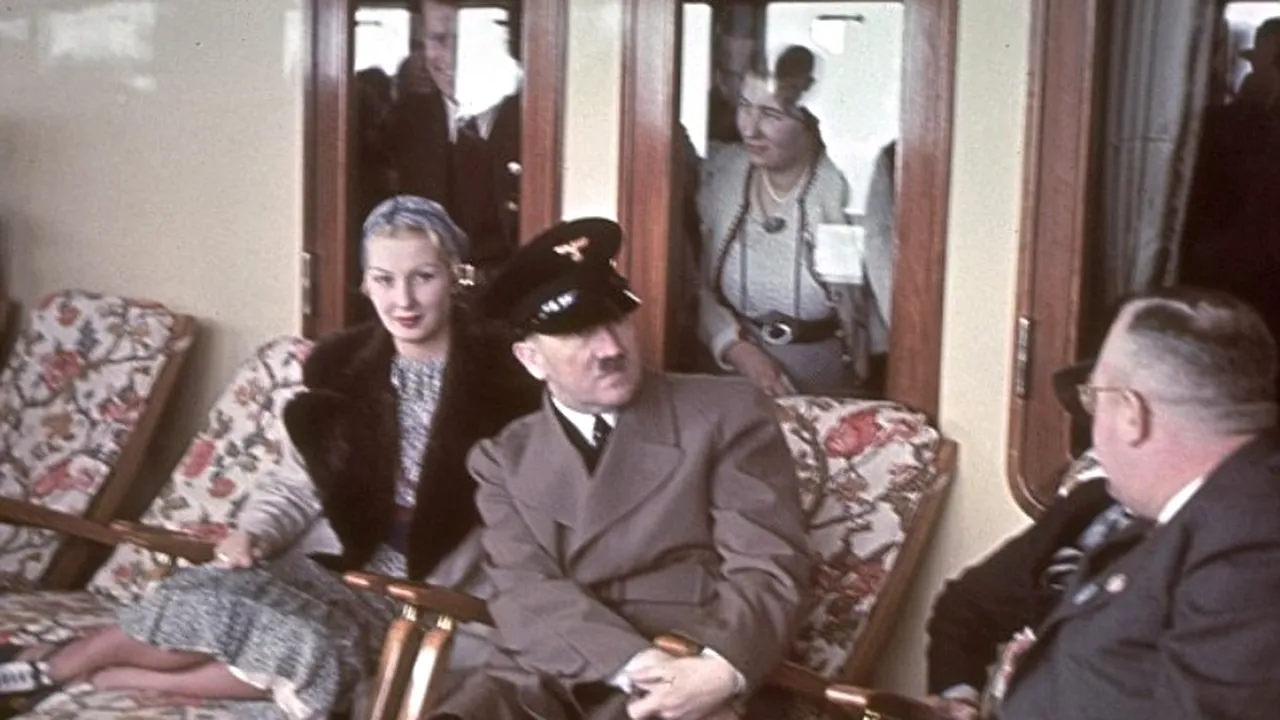 IMAGINI INEDITE din locuința lui Adolf Hitler