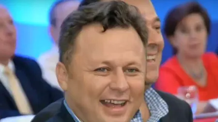 Este INUMAN ce i se întâmplă! Acasă ai prieteni, aici nu au pe nimeni! DRAGOȘ DOLĂNESCU, deputat de Costa Rica, o compătimește pe ELENA UDREA