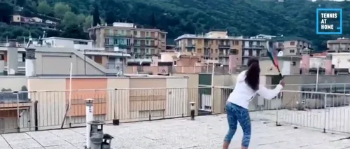 VIDEO. Două fete au uimit o lume întreagă, după ce s-au filmat cum joacă tenis pe acoperiș